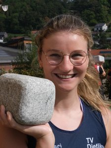 23 SM Steinstossen Julia Bruehlmann